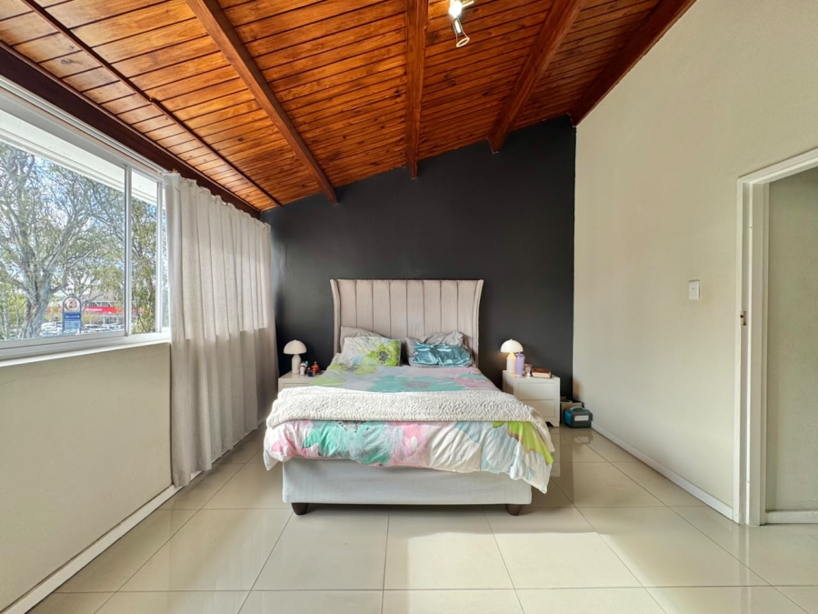 2 Bedroom Property for Sale in Kenilworth Western Cape